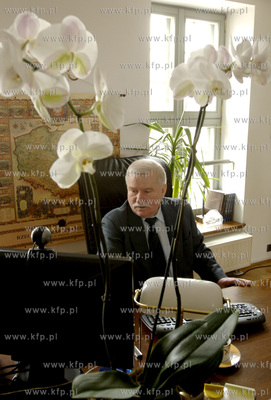 Prezydent Lech Walesa w swoim biurze w Gdansku. 07.04.2008...