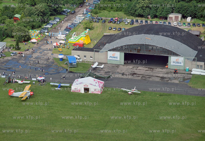 Lotnisko w Pruszczu Gdanskim w dniu 80 lecia Aeroklubu...