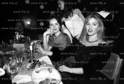 Zabawa sylwestrowa w gdynskiej restauracji Maxim. 31.12.1993...
