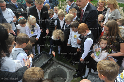 Otwarcie Pozytywnej Szkoly Podstawowej przy ul. Azaliowej...