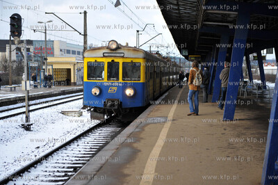 Dworzec kolejowy we Wrzeszczu. Przystanek SKM 30.01.2009...