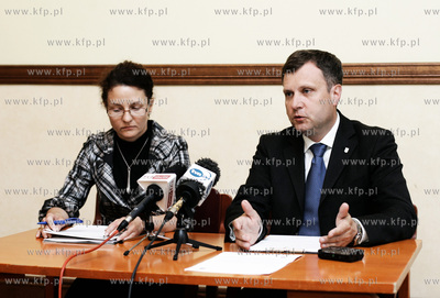 Sopot. Urzad Miasta. Konferencja prasowa  prezydenta...