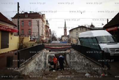 Sopot. Remont przejscia podziemnego na ul. Bohaterow...