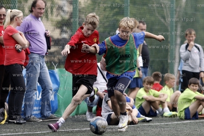 Gdansk Zaspa. Pilkarski turniej dzikich druzyn Do przerwy...