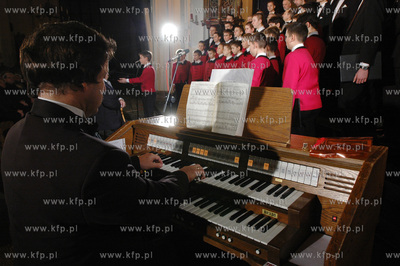 Koncert koled w Bazylice Mariackiej w wykonaniu Choru...