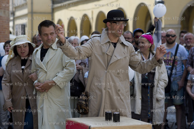 Parada ul. Długą i Długi Targ w Gdańsku kończąca...