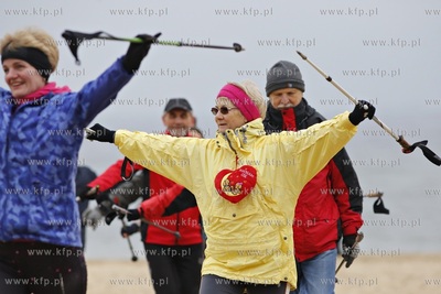 Gdańsk Jelitkowo. Walentynkowy Rajd Nordic Walking...