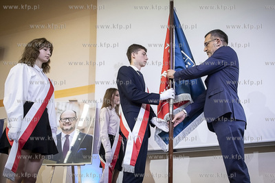 Uroczystość nadania Uniwersyteckiemu Liceum Ogólnokształcącemu...