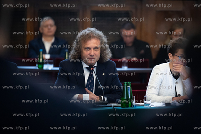 Sesja Rady Miasta Sopotu. Nz. prezydent Sopotu Jacek...