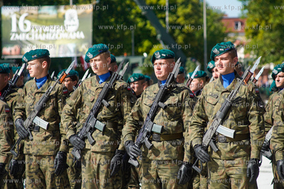 Giżycko. Wojewódzkie obchody święta Wojska Polskiego....