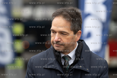 Gdynia. Przekazanie 6. nowyh trolejbusów zakupionych...