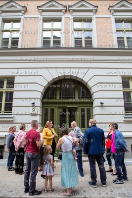 Przekazanie sześciu rodzinom kluczy do nowo wyremontowanej...