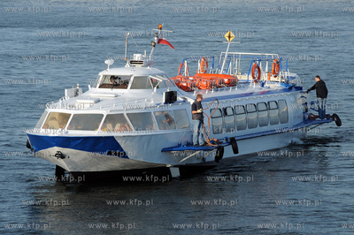 Gdynia, Molo Poludniowe. Wodolot Merlin 229.07.2009fot....