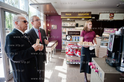 Gdansk. Nowo otwarta stacja benzynowa grupy Lotos....