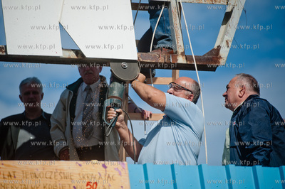Gdansk. Brama Historyczna nr 2 Stoczni Gdanskiej. Stoczniowy...
