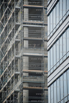 Gdansk. Biurowiec Olivia Business Center. Budowa kolejnego...