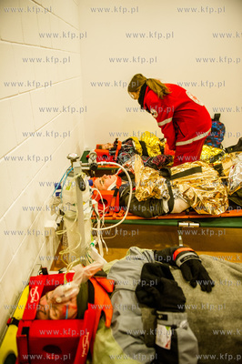 Gdansk. Stadion PGE Arena. Cwiczenia grup ratownikow...