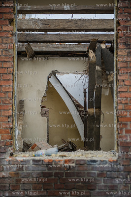 Gdansk. Rozbiorka budynkow znajdujacych sie przy skrzyzowaniu...