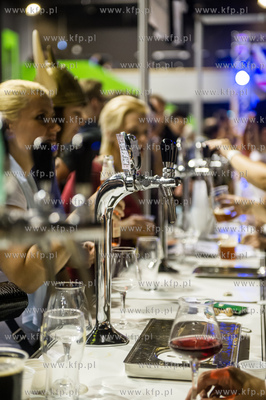 Miedzynarodowe Targi Gdanskie Amber Expo. Hevelka -...