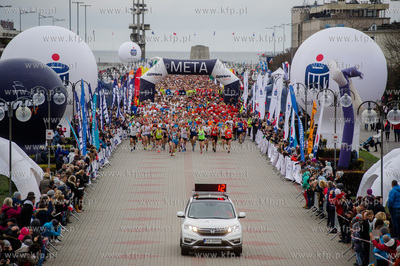 Gdynia. Skwer Kosciuszki. Start Biegu Niepodleglosci....