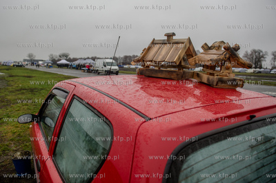 Gielda samochodowa w Pruszczu Gdanskim. Jedno z
najwiekszych...