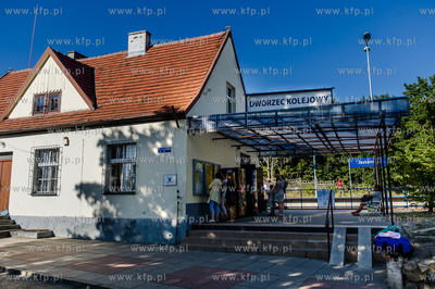 Dworzec kolejowy w Jastarni. 19.08.2015 fot. Mateusz...