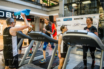 Gdańsk. Centrum Handlowe Manhattan. Charytatywna Bitwa...