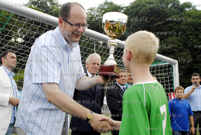 Otwarcie boiska pilkarskiego ze sztuczna nawirzchnia...