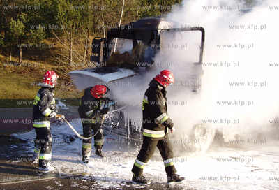 Pozar samochodu ciezarowego na ul. Chwaszczynskiej...