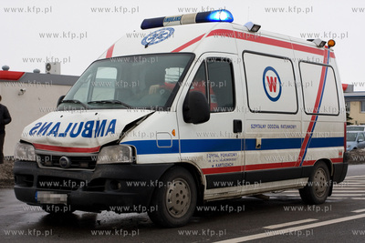 Gdansk ul. Slowackiego. Kolizja drogowa. Pedzaca na...