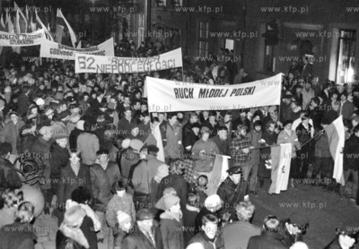 Obchody odzyskania niepodleglosci przez Polske po I...