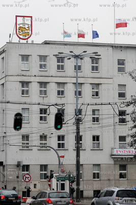 Gdynia. Zaloba po tragicznej smierci Prezydenta RP,...