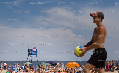 Gdansk Brzezno. Doskonala pogoda przyciaga tlumy na...