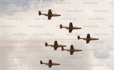 Festyn lotniczy z okazji 100-lecia lotnictwa w Elblagu....