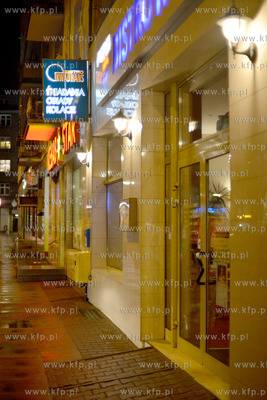 Gdynia. Centrum miasta wieczorowa pora.Nz Przy Skwerze...