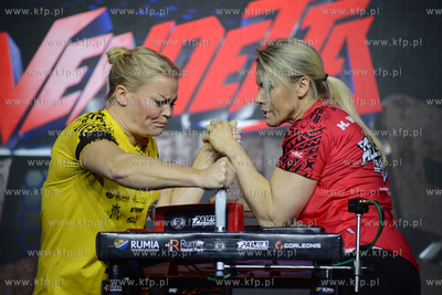 Hala Sportowo - Widowiskowa w Rumi. 50. Gala Armwrestligu...
