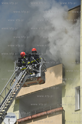 W Gdansku Zaspie wybuchl pozar w jednym z mieszkan...