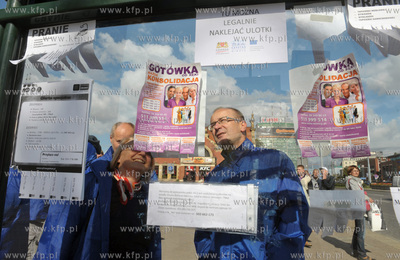 Akcja - "Czyste Przystanki" w ramach kampanii Zmieniamy...