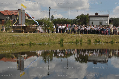 Boze Cialo we wsi Sulmin na Kaszubach obchodzono po...
