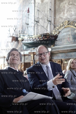 Gdansk. Dwor Artusa. Wyklad Guya Sormana i uroczystosc...