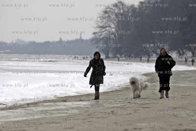 Niedziela na plazy w Gdyni Orlowie.
02.02.2014
fot....