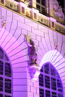 Wyremontowana fasada Dworu Artusa  w Gdansku.
28.11.2014
fot....