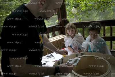 Gdańsk Oliwa. Parkowanie w parku oliwskim.  Zatrzymać...