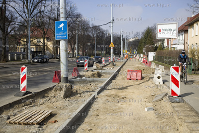 Budowa scieżki rowerowej na w ciagu ulicy Hallera...