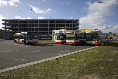 Pętla autobusowa przy ul. Jana z Kolna w Gdańsku.
15.03.2017
fot....