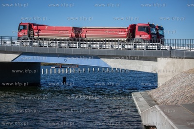 Pierwsze próby obciążeniowe budowanego mostu w Sobieszewie.
29.09.2018
fot....