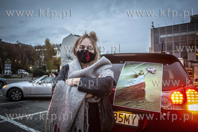 Gdańsk. Protest samochodowy  wobec kontrowersyjnego...