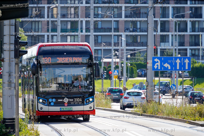 Gdańsk. Morena. Nowy autobus wodorowy NESOBUS na linii...