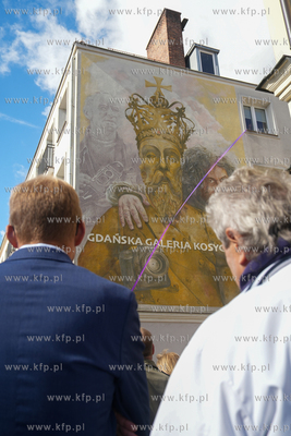 Gdańsk, Podwale Staromiejskie. Odłonięcie muralu...