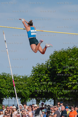 Sopot. 36. Tyczka na molo. Skoki pań. 24.06.2023 fot....